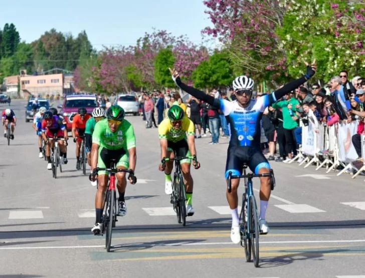 Laureano Rosas ganó la segunda etapa en Cutral Co y pasó a liderar la General Laureano Rosas ganó la segunda etapa en Cutral Co y pasó a liderar la General