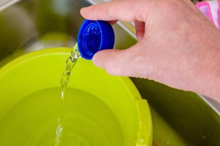 Prohíben la venta de una marca de lavandina