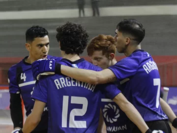 Comienzo arrollador de Argentina en hockey sobre patines al vencer 8-1 a Uruguay Comienzo arrollador de Argentina en hockey sobre patines al vencer 8-1 a Uruguay