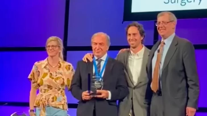 Roberto Zaldivar, primer extranjero en recibir el máximo premio de oftalmología de EEUU Roberto Zaldivar, primer extranjero en recibir el máximo premio de oftalmología de EEUU