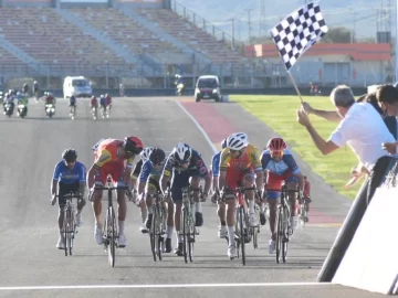 Los Tivani quedaron arriba de todos en la etapa final, pero el Gran Prix fue para Messineo Los Tivani quedaron arriba de todos en la etapa final, pero el Gran Prix fue para Messineo