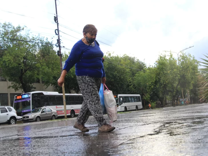 Anuncian lluvia y mucho frío para este lunes, en una semana donde vuelve la ola polar Anuncian lluvia y mucho frío para este lunes, en una semana donde vuelve la ola polar