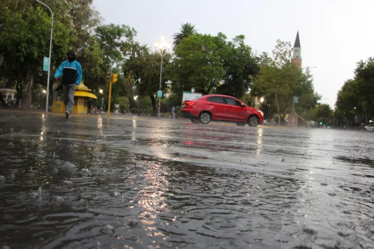 Esta madrugada llovió casi un cuarto de lo que precipita en todo el año en San Juan