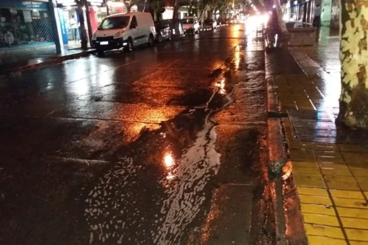 Fuerte lluvia en el Gran San Juan y caída de granizo en Rawson, Pocito, Zonda y Ullum