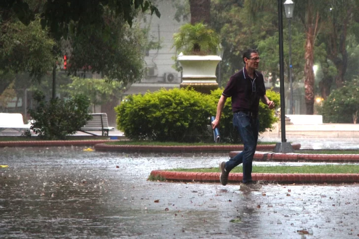 Emiten un alerta por tormentas fuertes y caída de granizo para San Juan