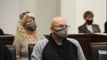 Un conocido exintendente mendocino y su esposa, condenados a prisión por corrupción