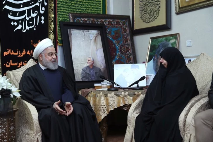 El presidente iraní visitó a la familia del general Soleimani: “Vengaremos su sangre”