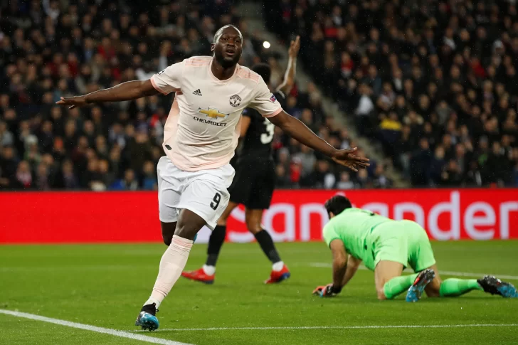 El Manchester United se lo ganó en el final al PSG y avanzó a cuartos de final