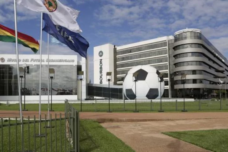 El médico Luque pidió la eximición de prisión por la muerte de Maradona