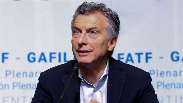 Macri llegó a Francia acompañado por su familia