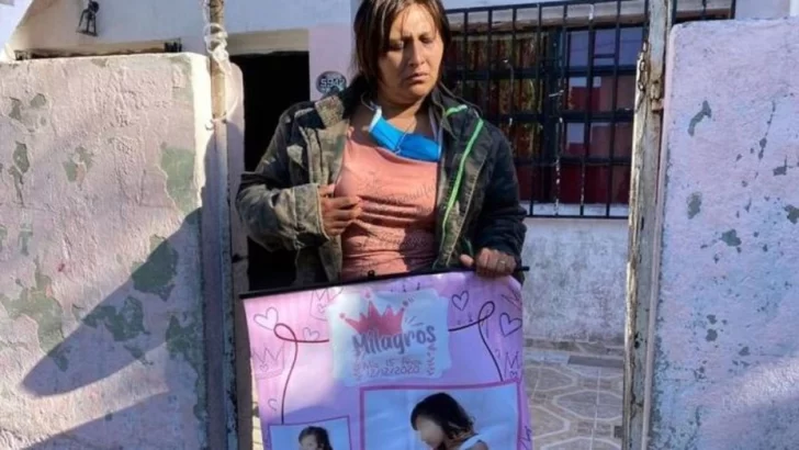 Habló la madre de la chica violada en manada: “Pensé que se moría en mis brazos” Habló la madre de la chica violada en manada: “Pensé que se moría en mis brazos”