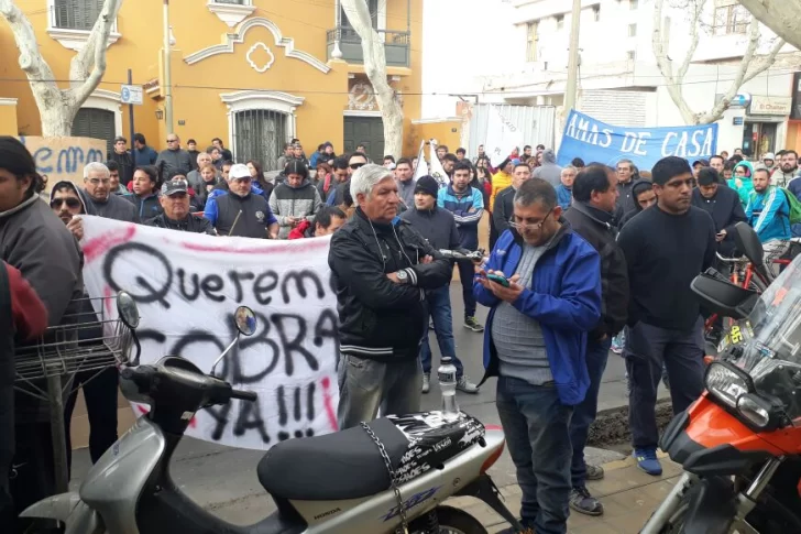 Caos en el centro sanjuanino por múltiples cortes de los empleados de ITEC