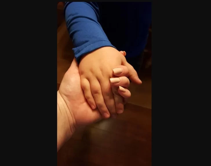 La historia de la docente que adoptó a un nene de 6 años y obtuvo una resolución inédita a tono con una madre biológica La historia de la docente que adoptó a un nene de 6 años y obtuvo una resolución inédita a tono con una madre biológica