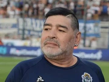 Apareció el “doble” de Maradona en Florencio Varela y fue furor Apareció el “doble” de Maradona en Florencio Varela y fue furor