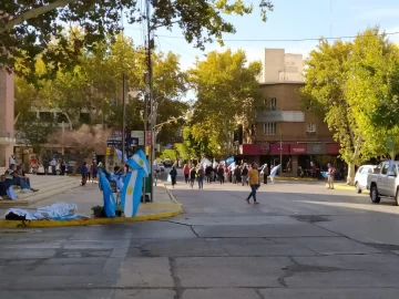 Comenzó en San Juan la manifestación que convocaron productores rurales en todo el país