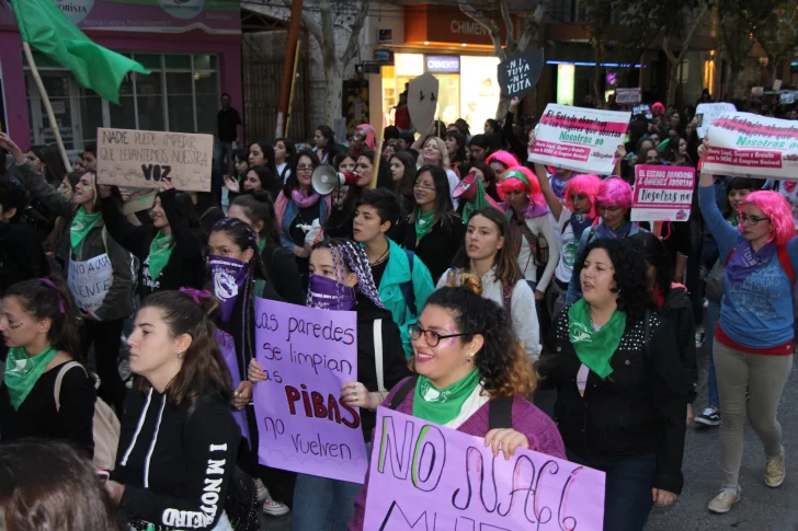 La marcha de las mujeres se sintió con fuerza en San Juan