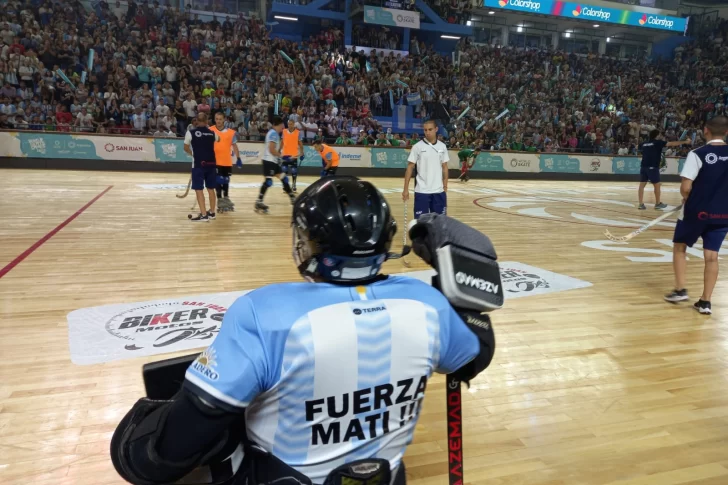 ¡Fuerza Mati! La camiseta dedicada a Pascual que vistió Argentina en el precalentamiento