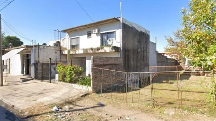 Detienen a una mujer por rociar con alcohol y prender fuego a su hijo Detienen a una mujer por rociar con alcohol y prender fuego a su hijo