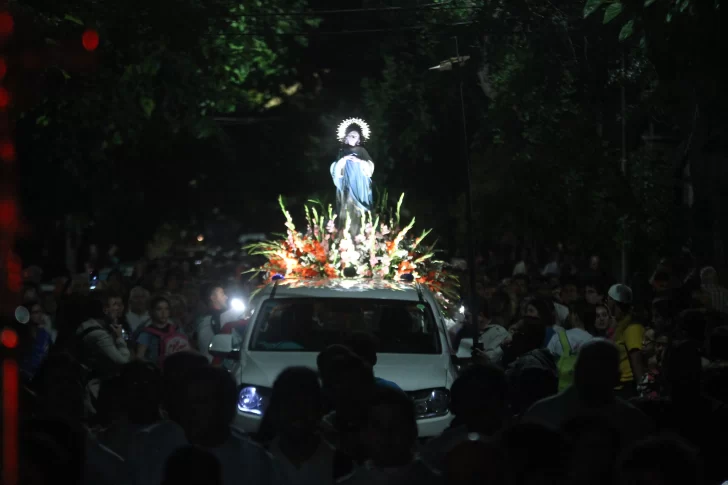 Una multitud participó de la procesión a la Inmaculada Concepción Una multitud participó de la procesión a la Inmaculada Concepción