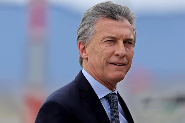 Apoyo unánime de la oposición a la decisión de acordar con los bonistas