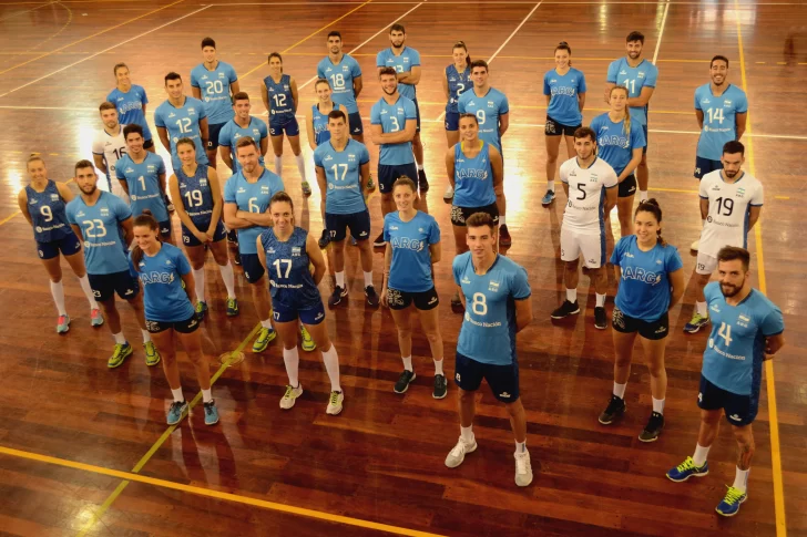 La foto oficial de la selecciones de vóley estuvo plagada de sanjuaninos
