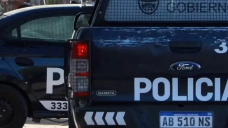 Arreglaba un camión, cedieron unos tacos y murió aplastado Arreglaba un camión, cedieron unos tacos y murió aplastado