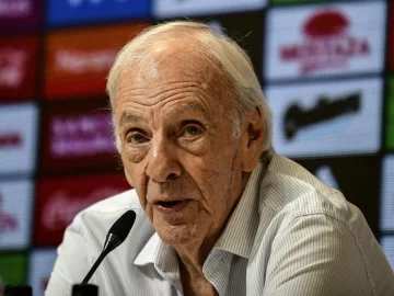 Menotti, sobre Riquelme: “No por pegarle bien a la pelota tiene que ser buen directivo” Menotti, sobre Riquelme: “No por pegarle bien a la pelota tiene que ser buen directivo”