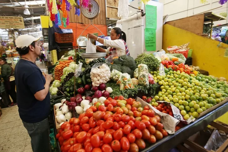 Una familia tipo necesitó en mayo $30.337 para no ser pobre