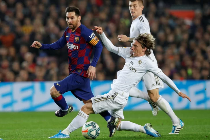 Messi volvió a jugar tras 98 días, convirtió y Barcelona goleó