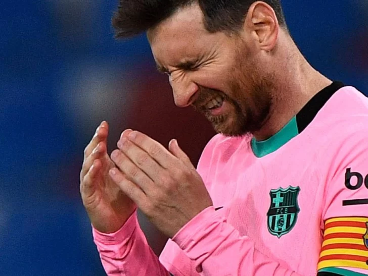 Messi marcó un gol para el empate de Barcelona que complicó sus aspiraciones