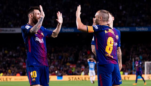 Barcelona ganó con un gol polémico y sigue en lo más alto