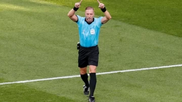 Tres árbitros y tres asistentes argentinos serán parte de la Copa América Tres árbitros y tres asistentes argentinos serán parte de la Copa América