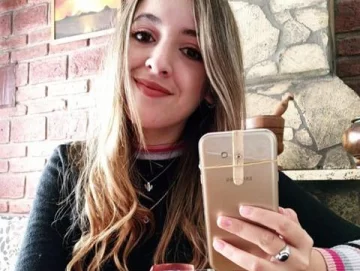 El video de una profe sanjuanina para hacer un microscopio en casa que recorre las redes El video de una profe sanjuanina para hacer un microscopio en casa que recorre las redes