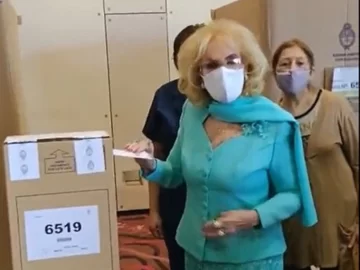 A pocas semanas de su alta médica, Mirtha Legrand votó en La Rural A pocas semanas de su alta médica, Mirtha Legrand votó en La Rural