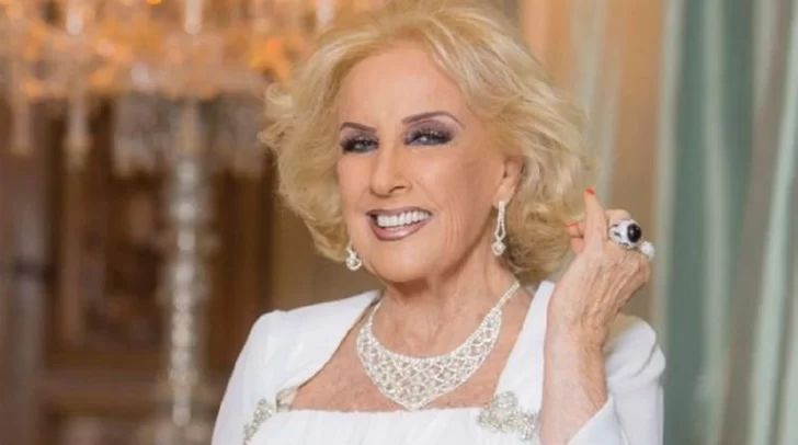 Mirtha Legrand evoluciona favorablemente, pero continuará internada Mirtha Legrand evoluciona favorablemente, pero continuará internada