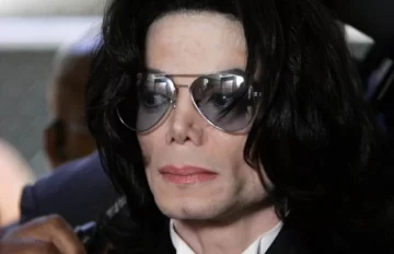 A través de un documental, revelan escalofriantes detalles del cuerpo de Michael Jackson A través de un documental, revelan escalofriantes detalles del cuerpo de Michael Jackson