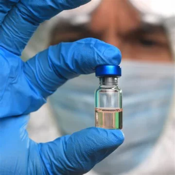 Japón suspendió otro lote de Moderna y ya son más de 2,6 millones las dosis apartadas Japón suspendió otro lote de Moderna y ya son más de 2,6 millones las dosis apartadas