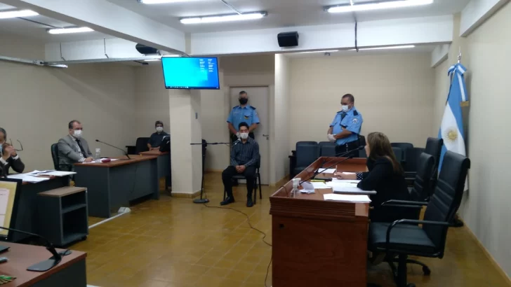 Fiscalía sostiene que el guardavidas pasó 10 minutos sin ver la pileta donde cayó el nene Fiscalía sostiene que el guardavidas pasó 10 minutos sin ver la pileta donde cayó el nene