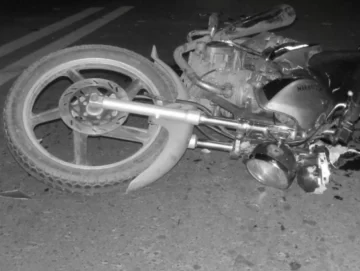 Manejaba su moto, cayó y sufrió golpes y cortes: ¿estaba ebrio? Manejaba su moto, cayó y sufrió golpes y cortes: ¿estaba ebrio?