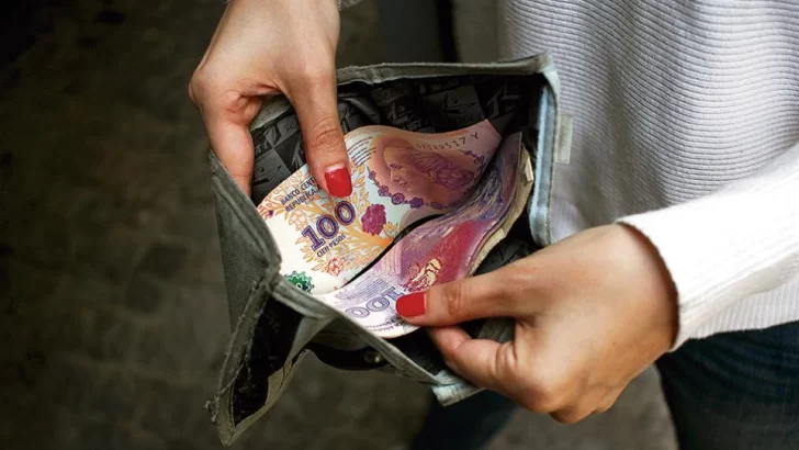 Los salarios tuvieron una suba de 5,5% en julio, pero volvieron a perder contra la inflación Los salarios tuvieron una suba de 5,5% en julio, pero volvieron a perder contra la inflación