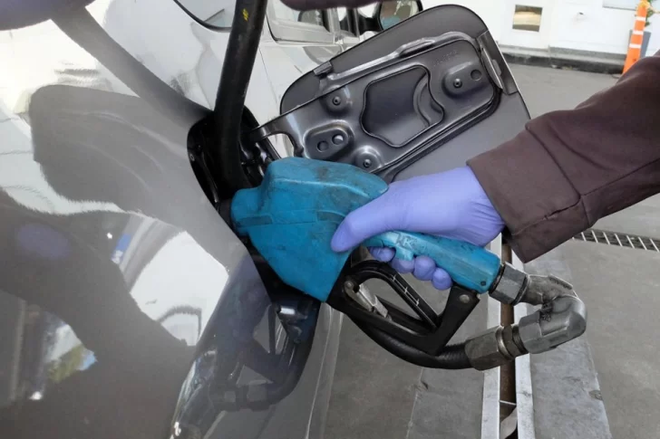 Nación confirmó que los combustibles aumentarán en diciembre