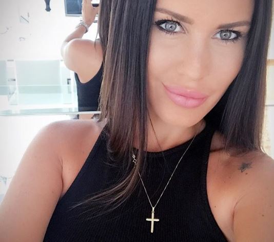 Natalie Weber y una selfie subida de tono en microbikini Natalie Weber y una selfie subida de tono en microbikini