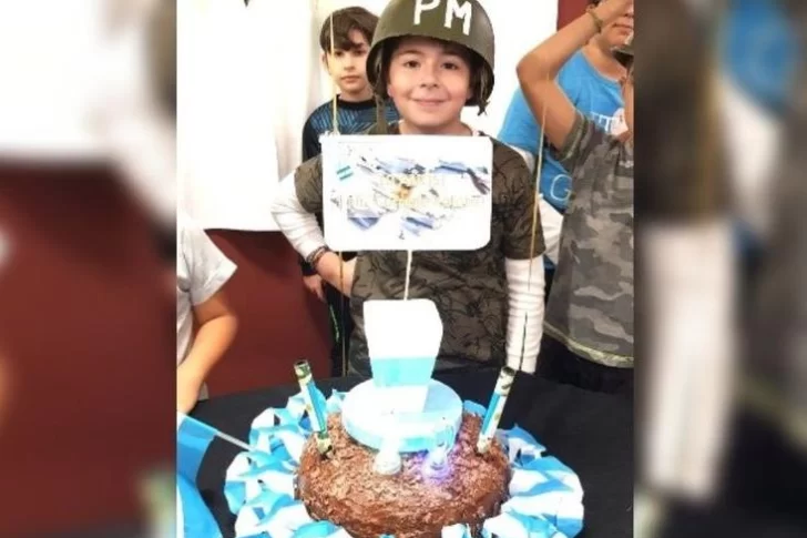 Un niño de 10 años decidió festejar su cumpleaños con un homenaje a Malvinas