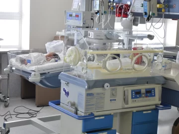 Falleció una de las mellizas que nacieron prematuras y unieron a San Juan en oración Falleció una de las mellizas que nacieron prematuras y unieron a San Juan en oración