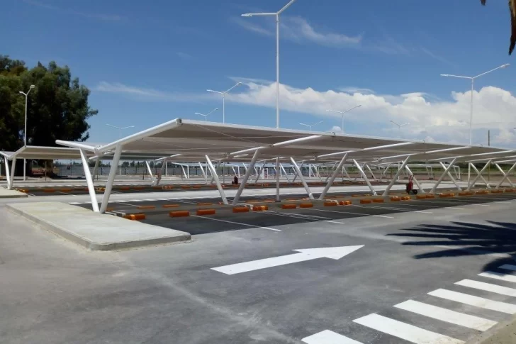 Con el estacionamiento listo, en agosto arranca la reconstrucción de la pista