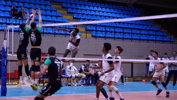 Obras marcó su poderío de local y venció 3-0 a Puerto San Martín Obras marcó su poderío de local y venció 3-0 a Puerto San Martín