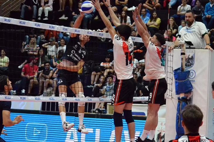 Obras poco pudo hacer en su debut de la temporada frente a River