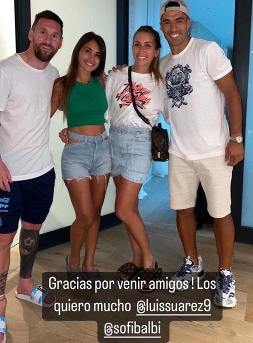 Las ojotas del 10: la desopilante respuesta de Messi a unos emprendedores Las ojotas del 10: la desopilante respuesta de Messi a unos emprendedores