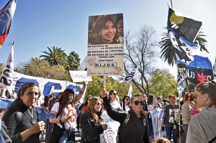 Por un tatuaje, identifican la mano de Sabag como la que gatilló contra CFK Por un tatuaje, identifican la mano de Sabag como la que gatilló contra CFK