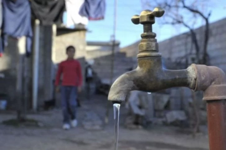 Desde hoy cambia el horario de uso restringido de agua potable: lo que hay que saber